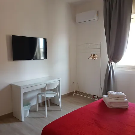 B&B Pompeii Rooms לינה וארוחת בוקר